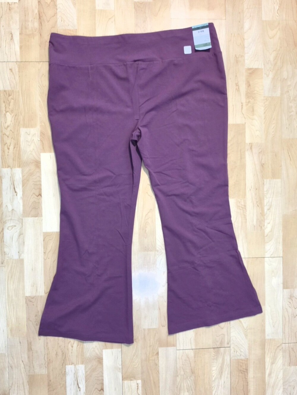 Terra & Sky Women's Plus Flare Leg Leggings Purple Pants Size 4X 28W - 30W NEW - Picture 2 of 8